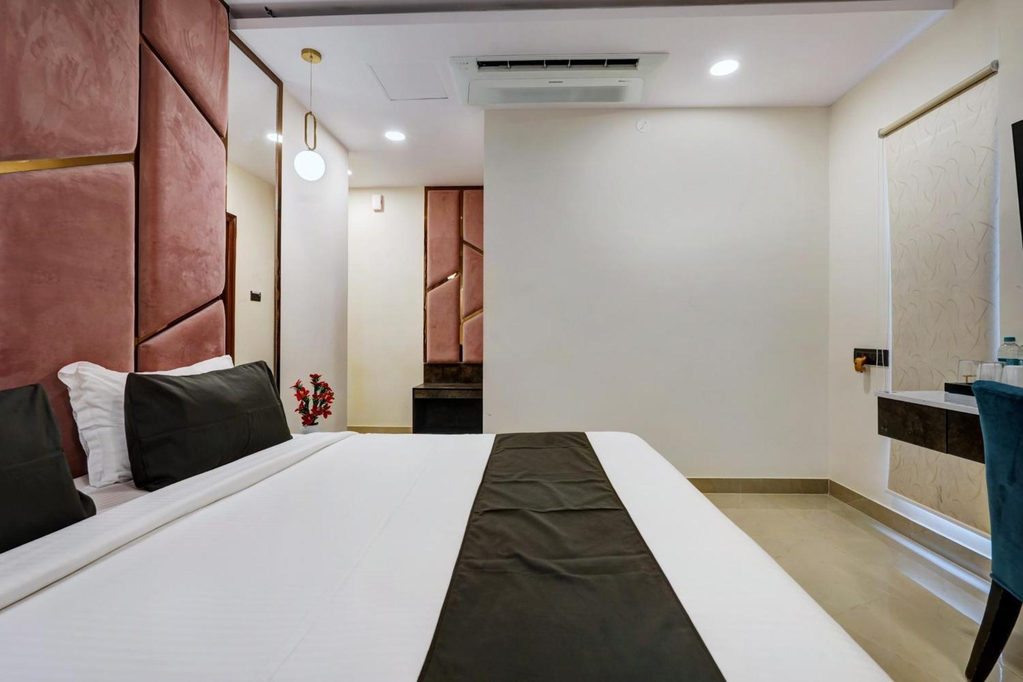 Astra Hotels & Suites - Koramangala Bangalore Exterior foto